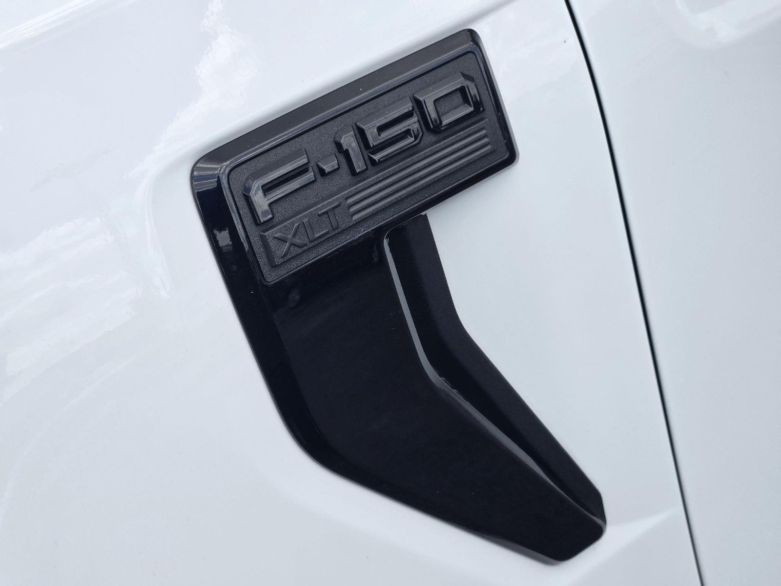 Used 2025 Oxford White Ford XLT image 12