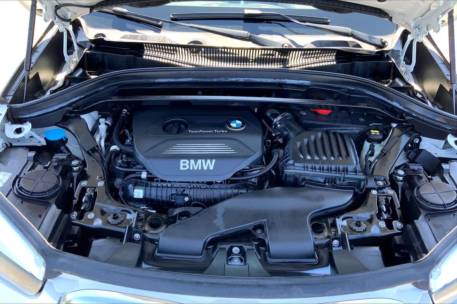 Used 2018 Alpine White BMW xDrive28i image 29