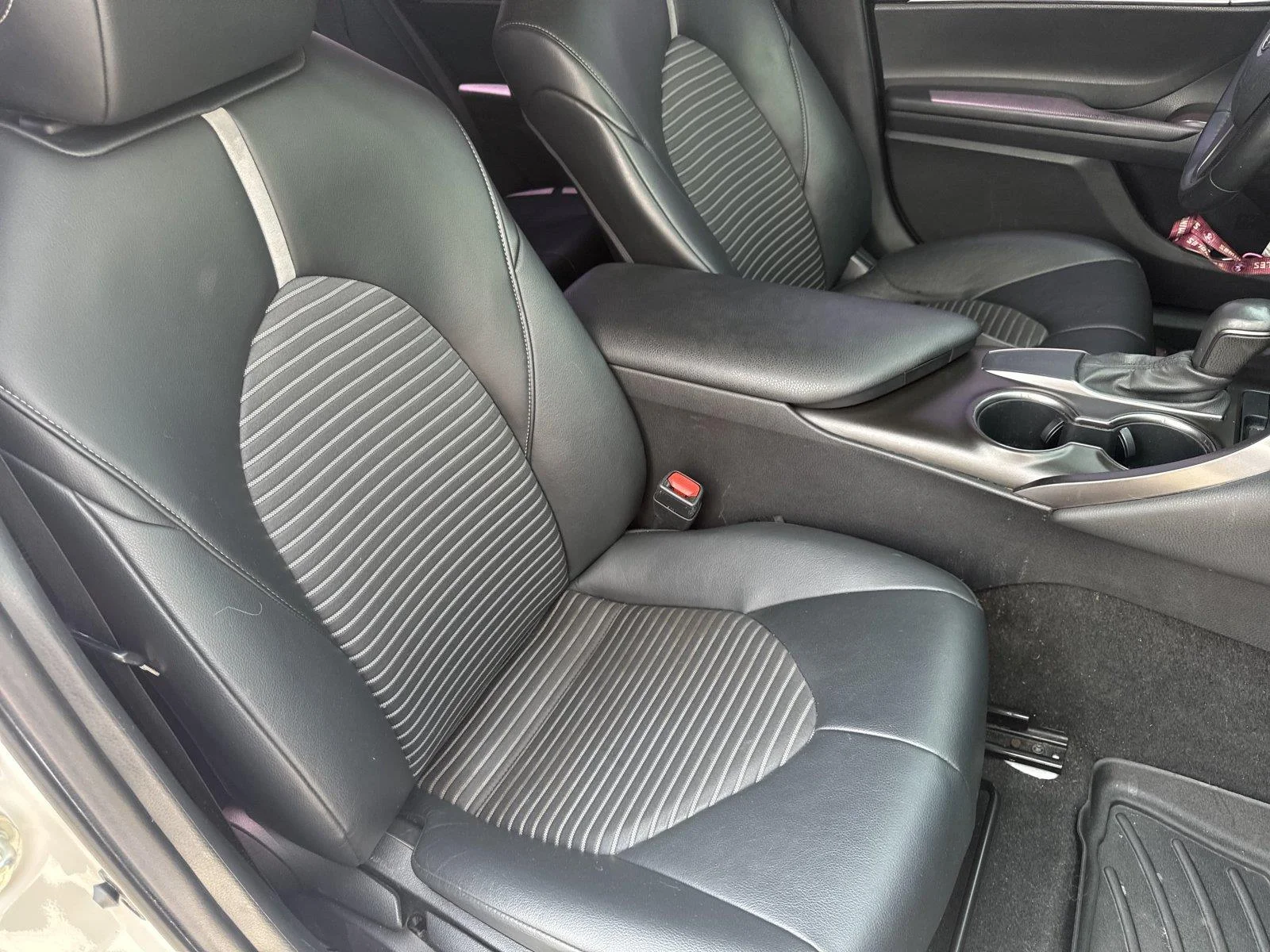 Used 2021 Super White Toyota SE Nightshade image 35