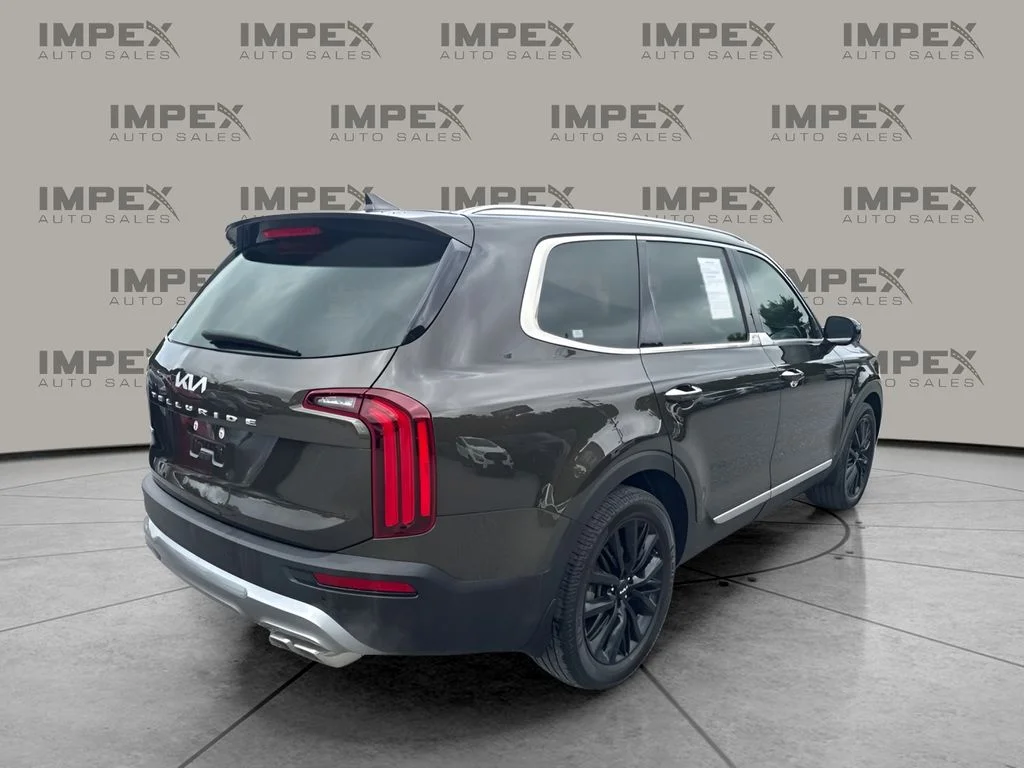 Used 2022 Green Kia SX image 3