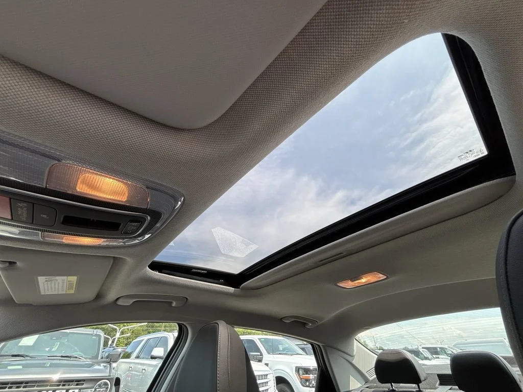 Used 2023 Silver Hyundai Limited image 16