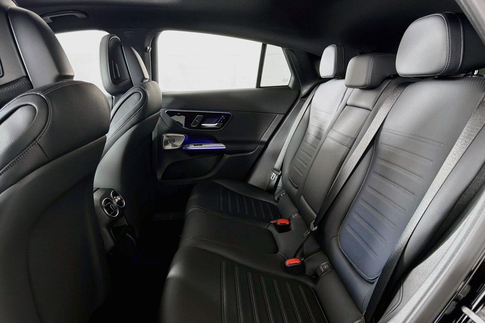 New 2027 Black Mercedes-Benz GLC 300 4MATIC® Coupe image 7
