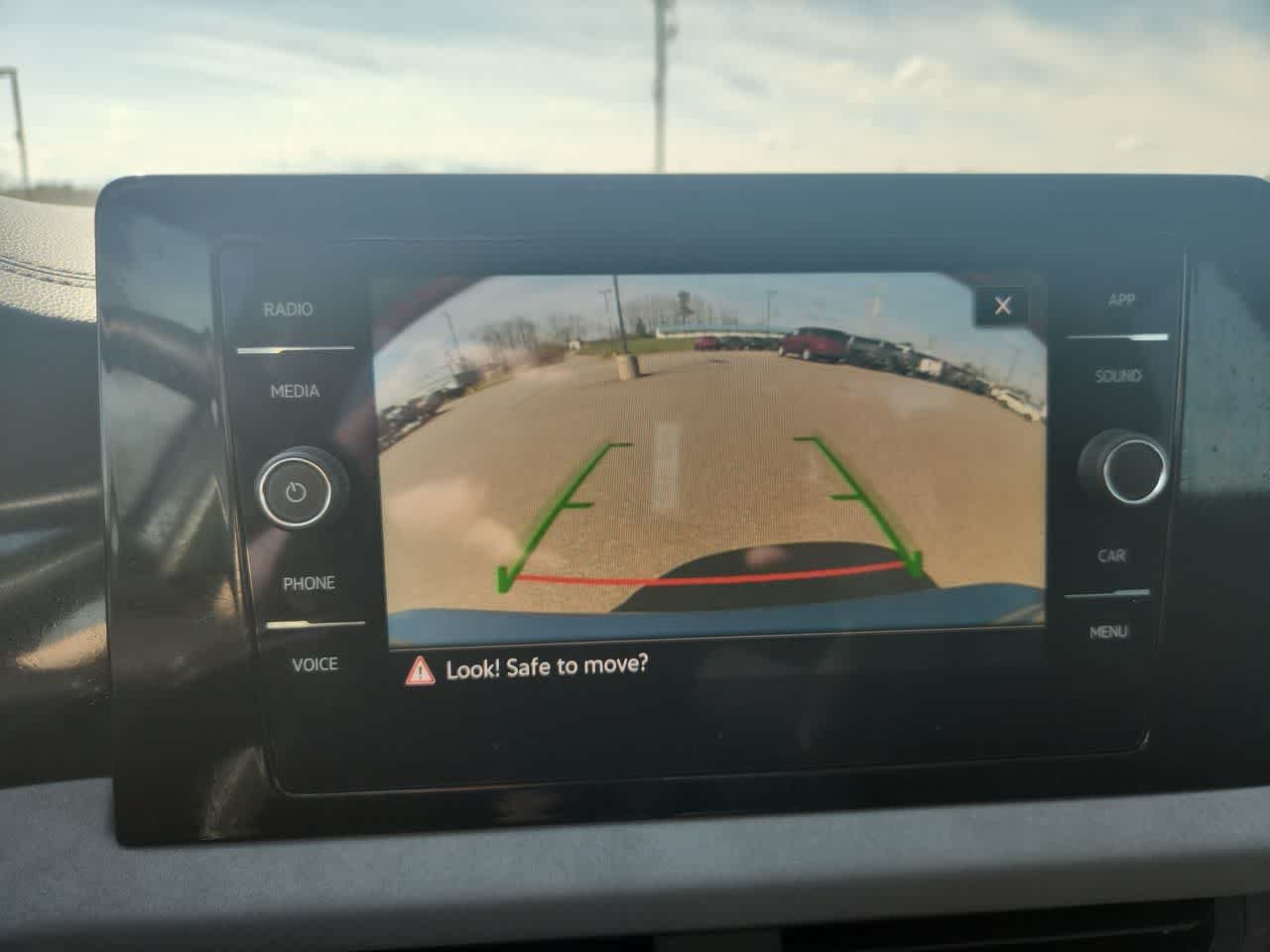 2025 Volkswagen Jetta SE - Photo 22