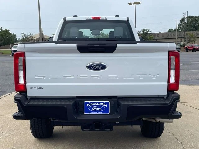 New 2026 Oxford White Ford XL image 3