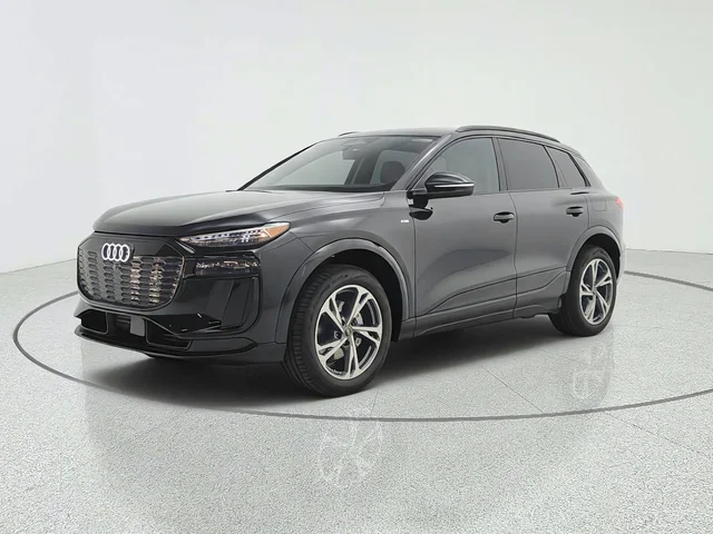 2027 Audi Q6 e-tron Premium Plus quattro