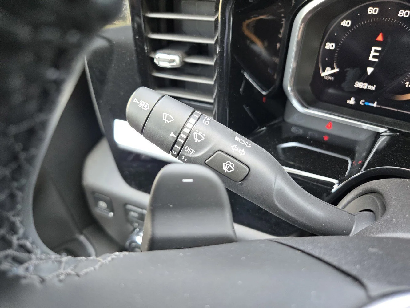 2026 GMC Sierra 1500 SLT - Photo 15
