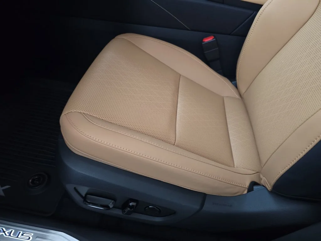 New 2026 Eminent White Pearl Lexus PREMIUM PLUS image 27