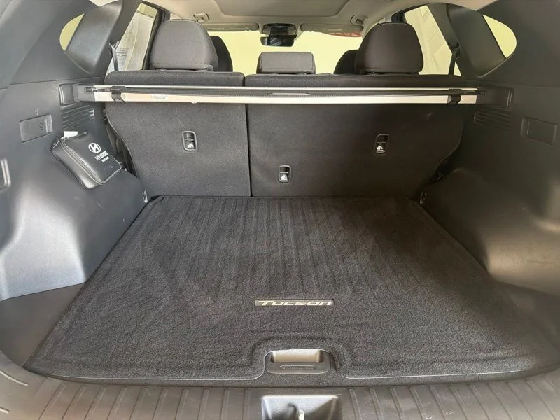 Used 2022 Black Hyundai SEL Convenience image 10