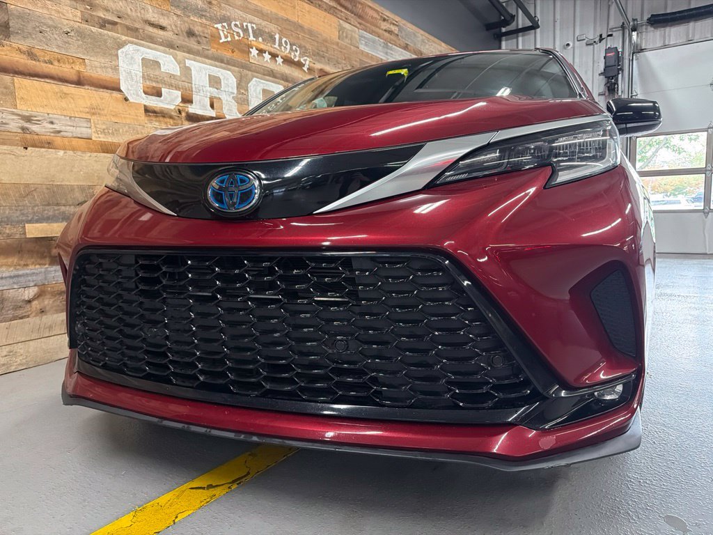 Used 2021 Pearl Toyota XSE image 7