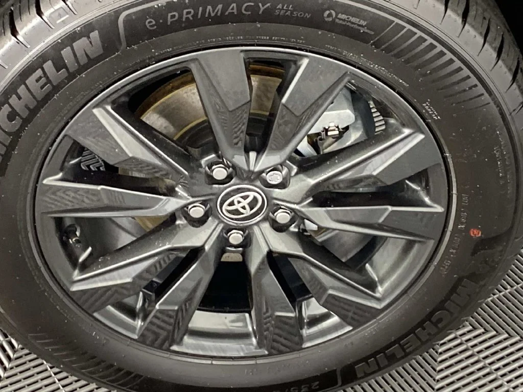 Used 2026 Midnight Black Metallic Toyota XLE Premium image 28