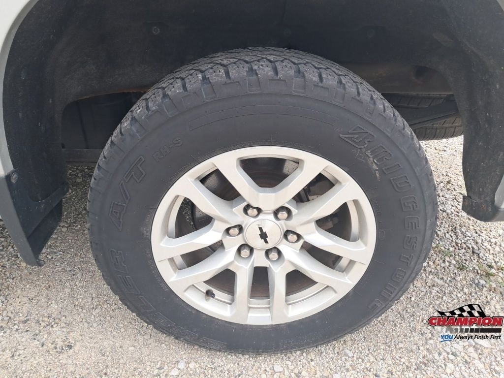 Used 2019 Silver Chevrolet RST image 14