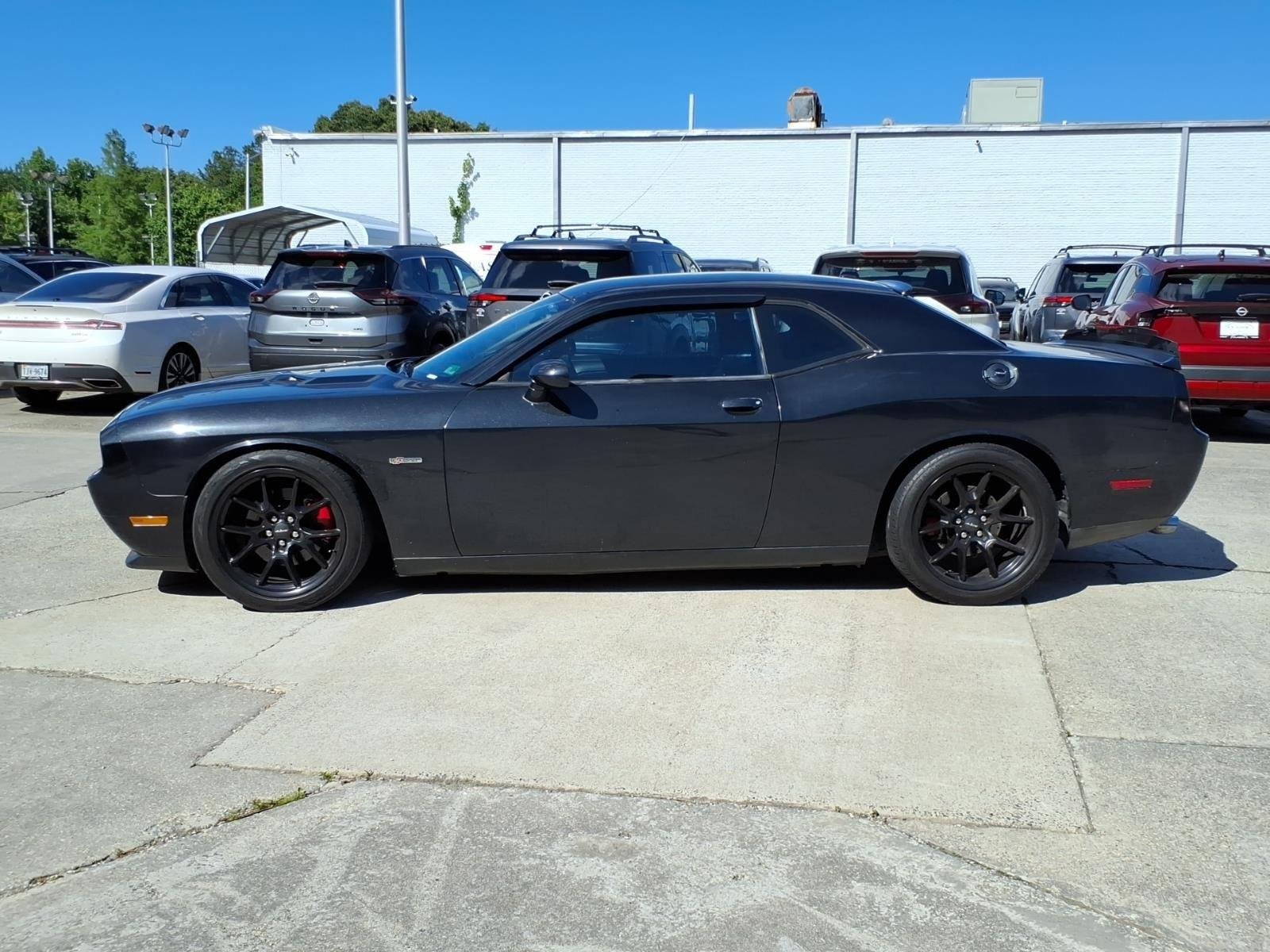 Used 2014 Phantom Black Tri-Coat Pearl Dodge R/T 100th Anniversary Appearance Group image 3