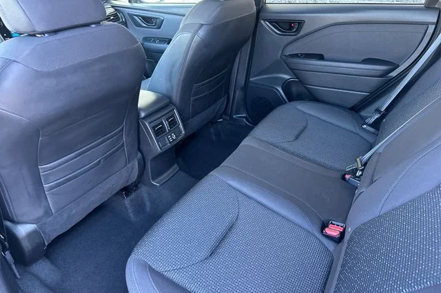 Used 2025 Green Metallic Subaru Premium image 15