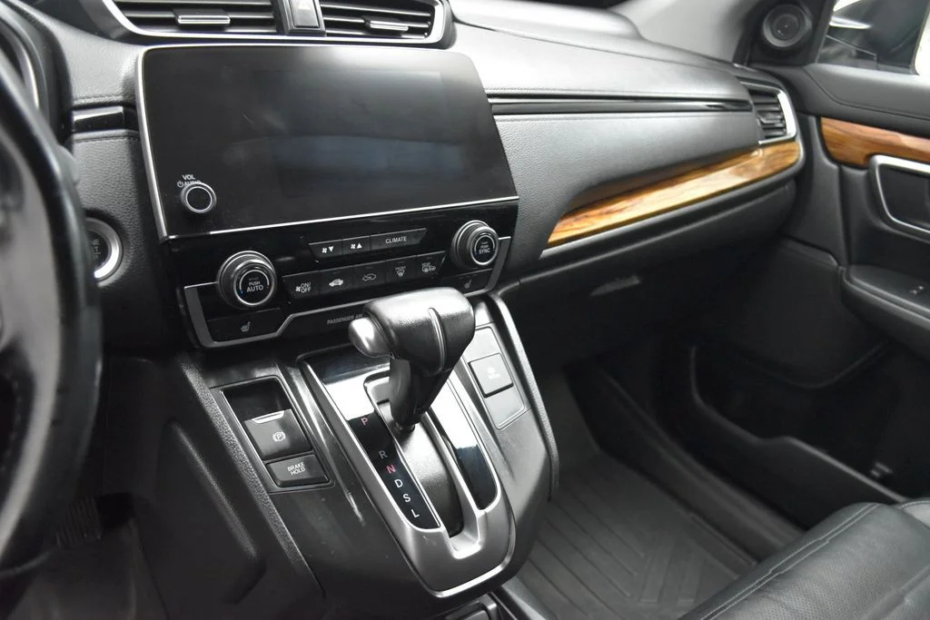 Used 2018 White Honda Touring image 15
