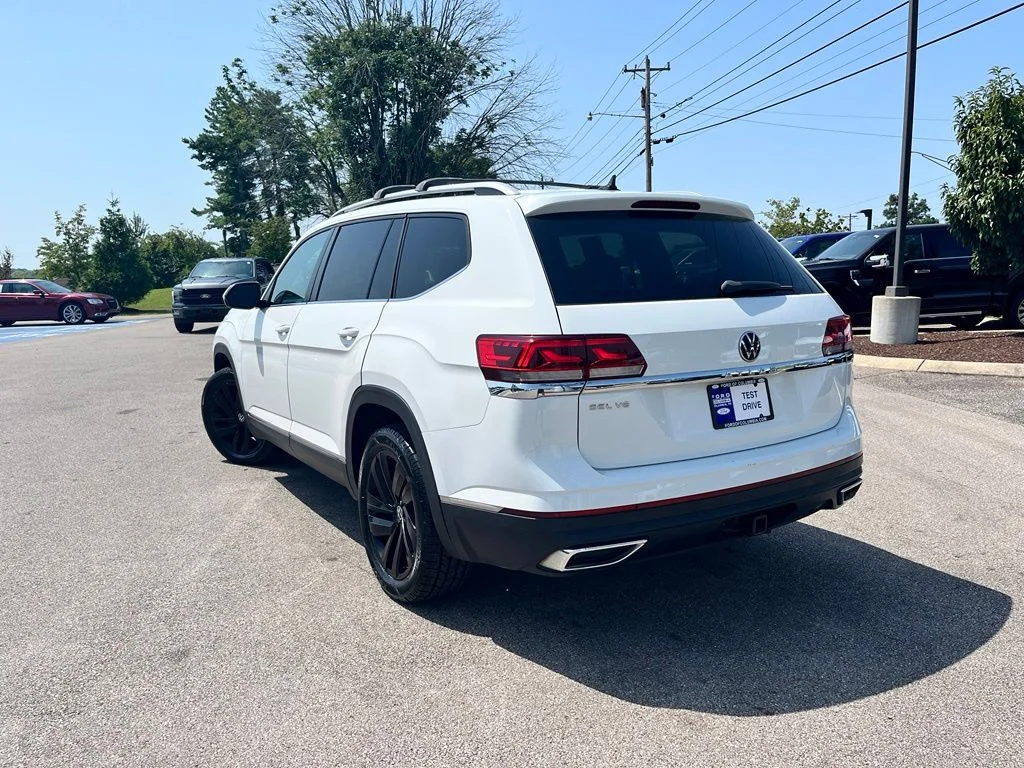 Used 2021 White Volkswagen SEL image 4