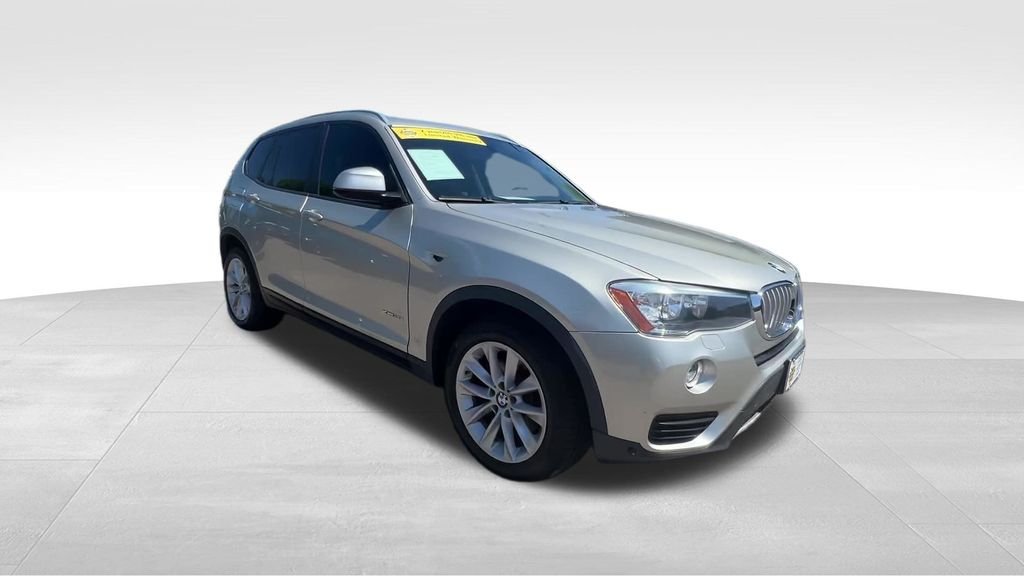 Used 2017 Silver BMW xDrive28i image 4