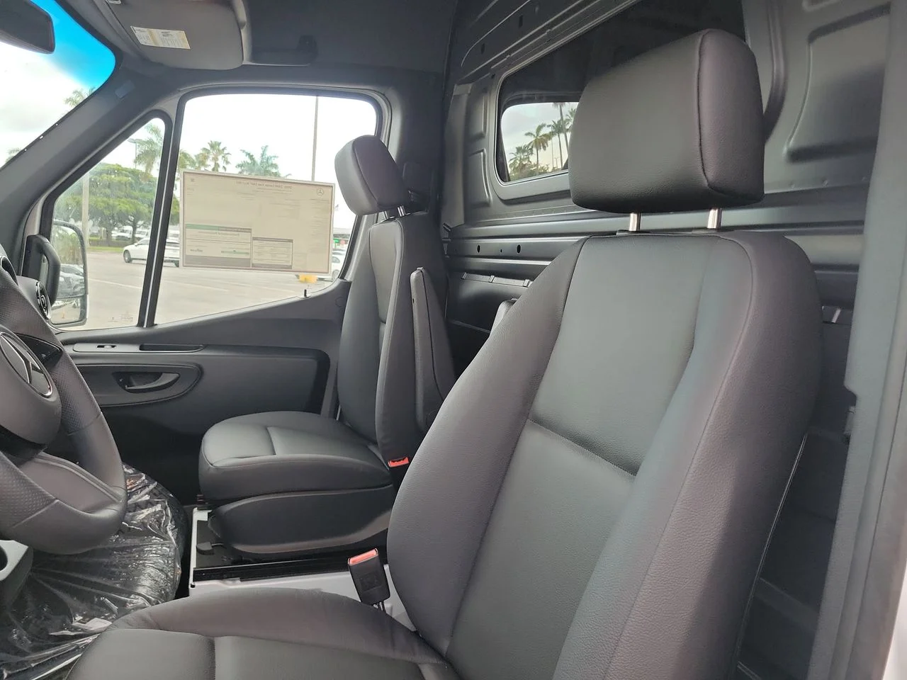 New 2026 Arctic White Mercedes-Benz Cargo 144 WB image 18