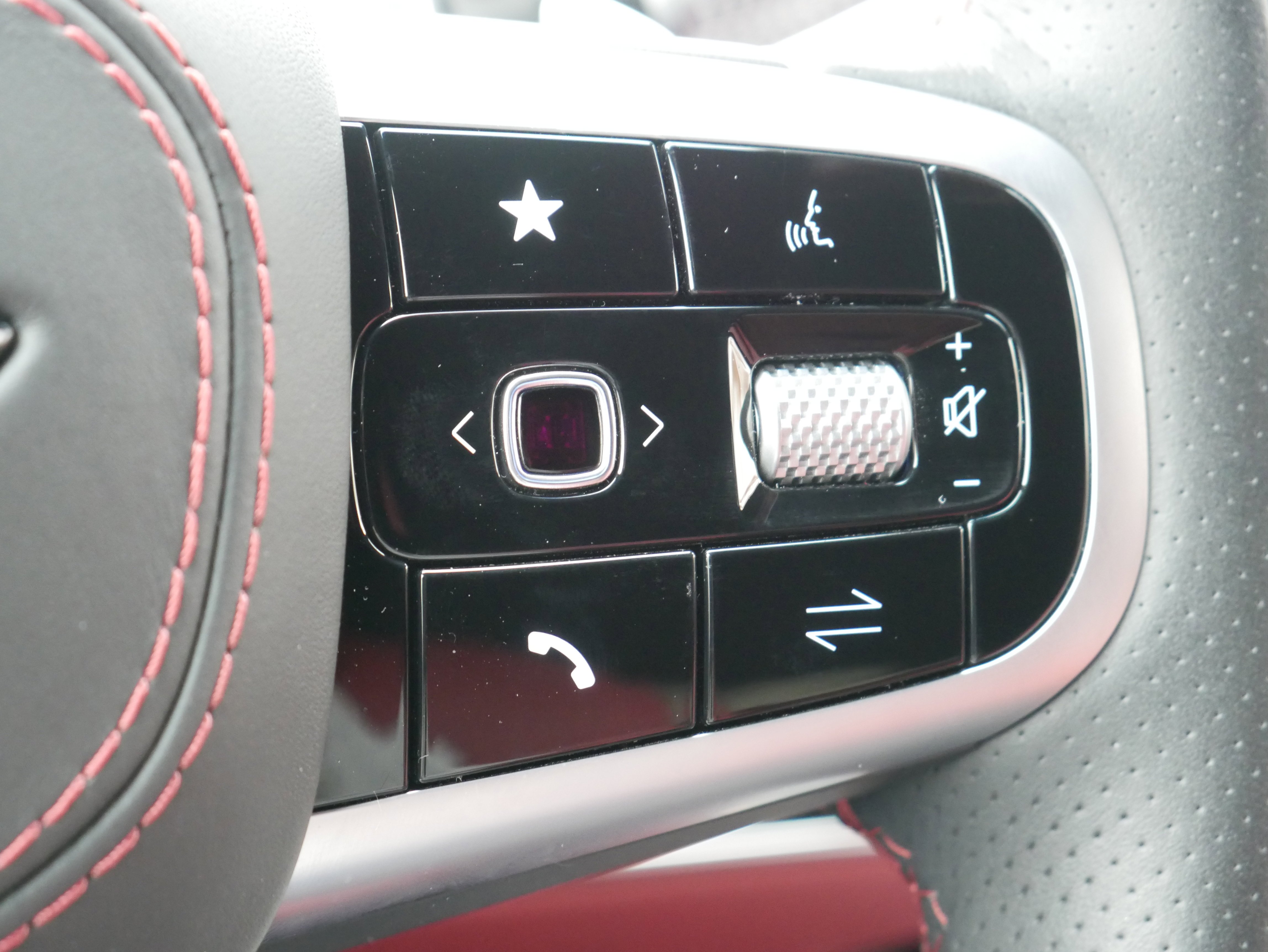 2026 GENESIS GV70 Sport Advanced - Photo 28