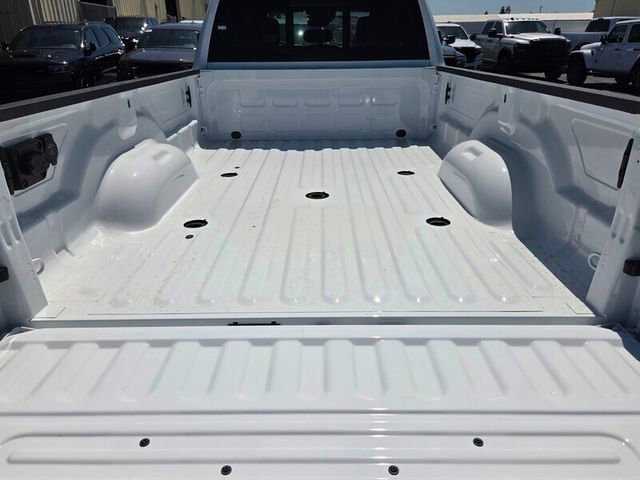 New 2026 Bright White Clear-Coat Exterior Paint RAM Tradesman image 10
