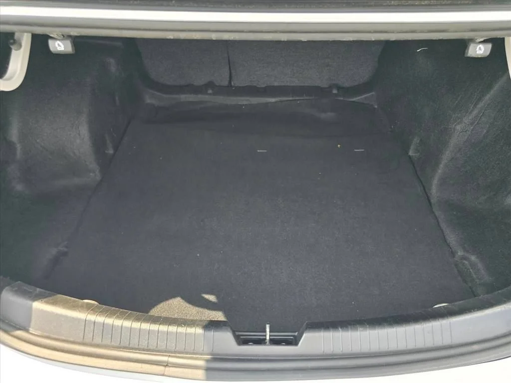Used 2023 Summit White Chevrolet LT image 26