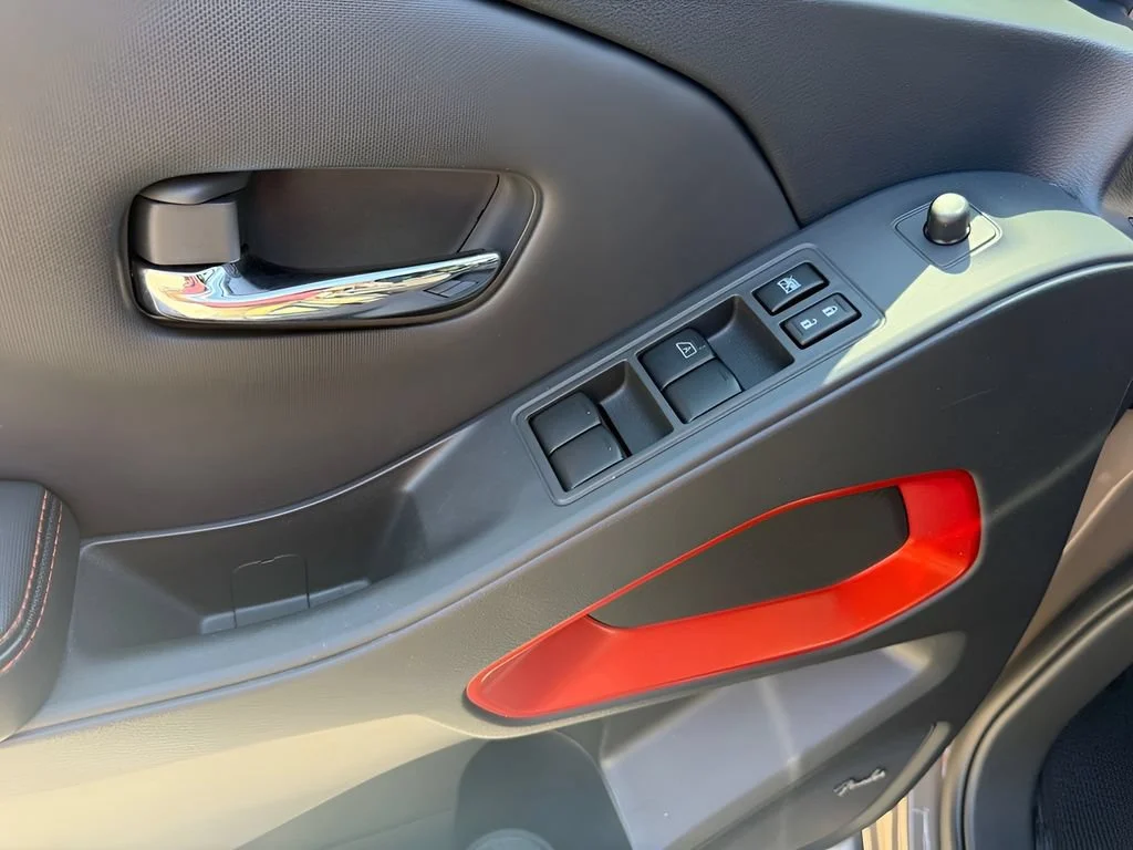 Used 2023  Nissan PRO-4X image 10