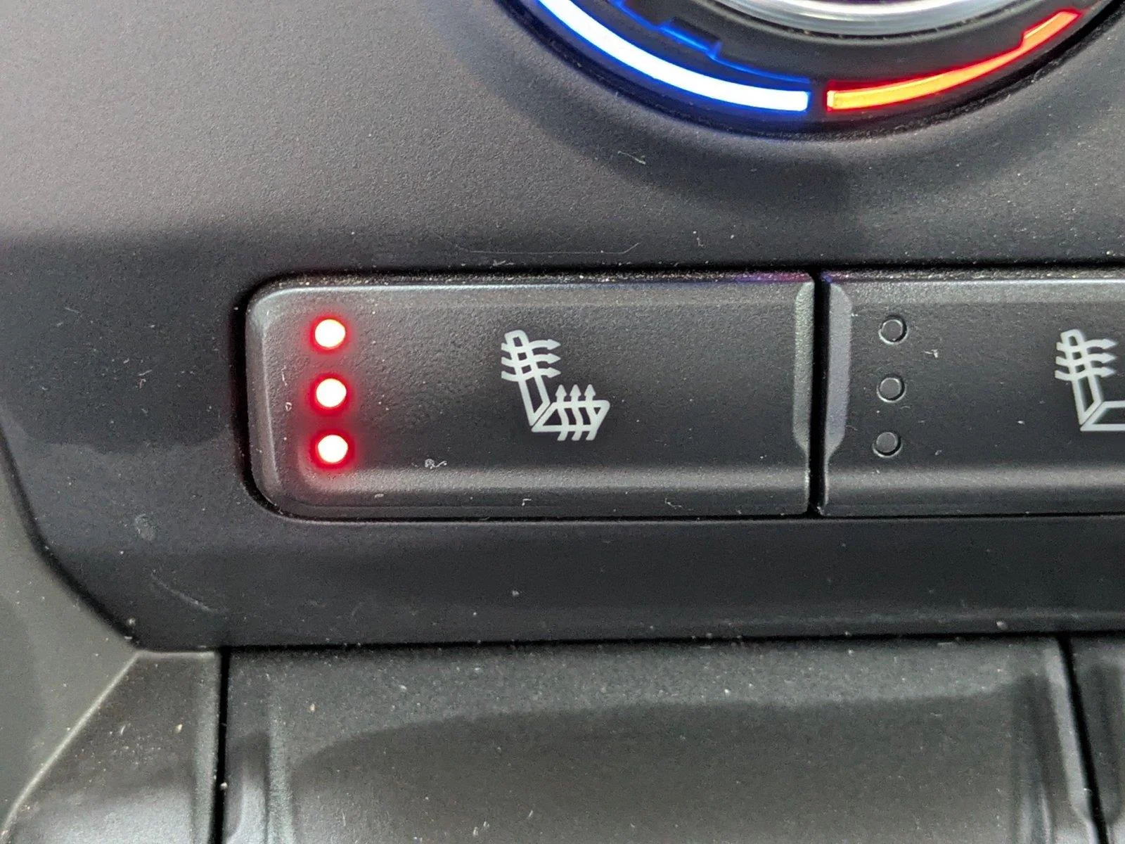 Used 2019 Summit White Chevrolet LT image 22