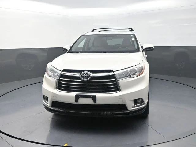 Used 2015 White Toyota Limited image 2