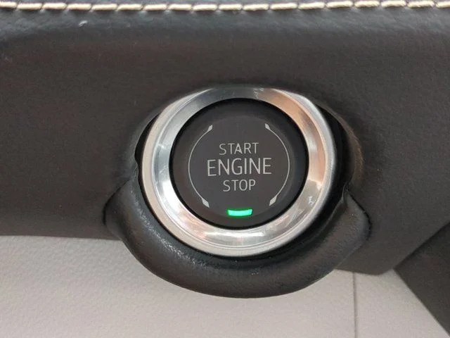 Used 2025 Gray Chevrolet Premier image 26