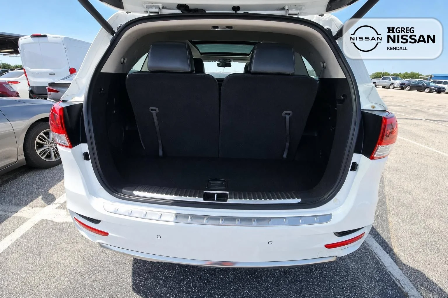 Used 2017 White Kia SX image 15