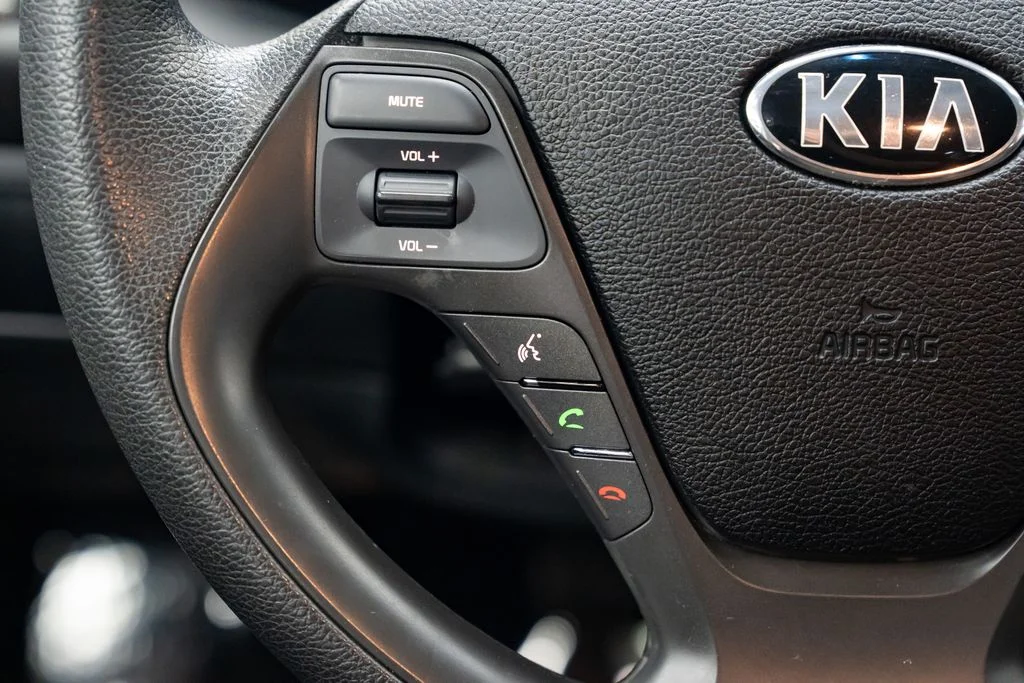 Used 2017 White Kia LX image 16