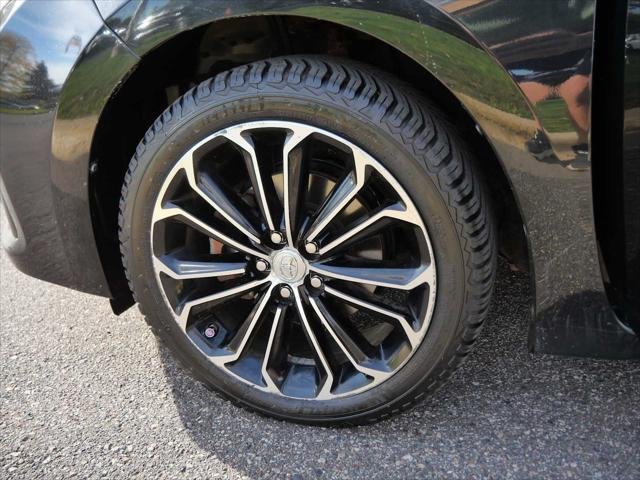 Certified Used 2016 BLACK SAND PEARL Toyota  image 15
