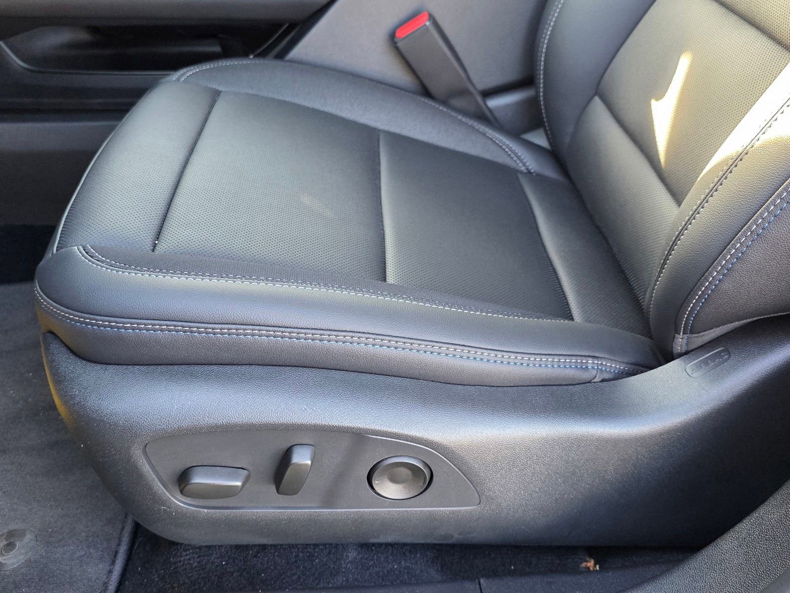 2026 Chevrolet Equinox EV 2LT - Photo 23