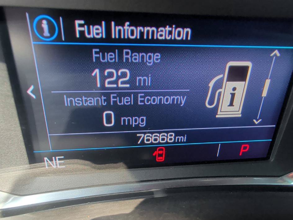Used 2021 Graphite Gray Metallic GMC SLE image 22