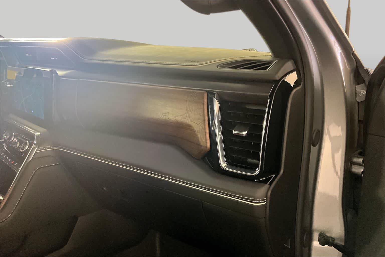 2025 GMC Sierra 2500HD Denali Ultimate - Photo 18
