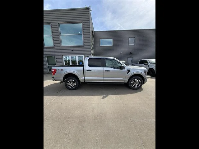 Used 2023 Iconic Silver Ford XL image 25