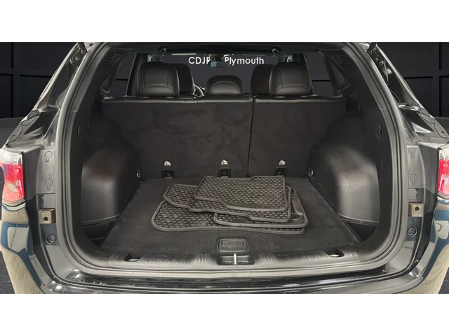 Used 2023 Diamond Black Jeep Trailhawk image 24