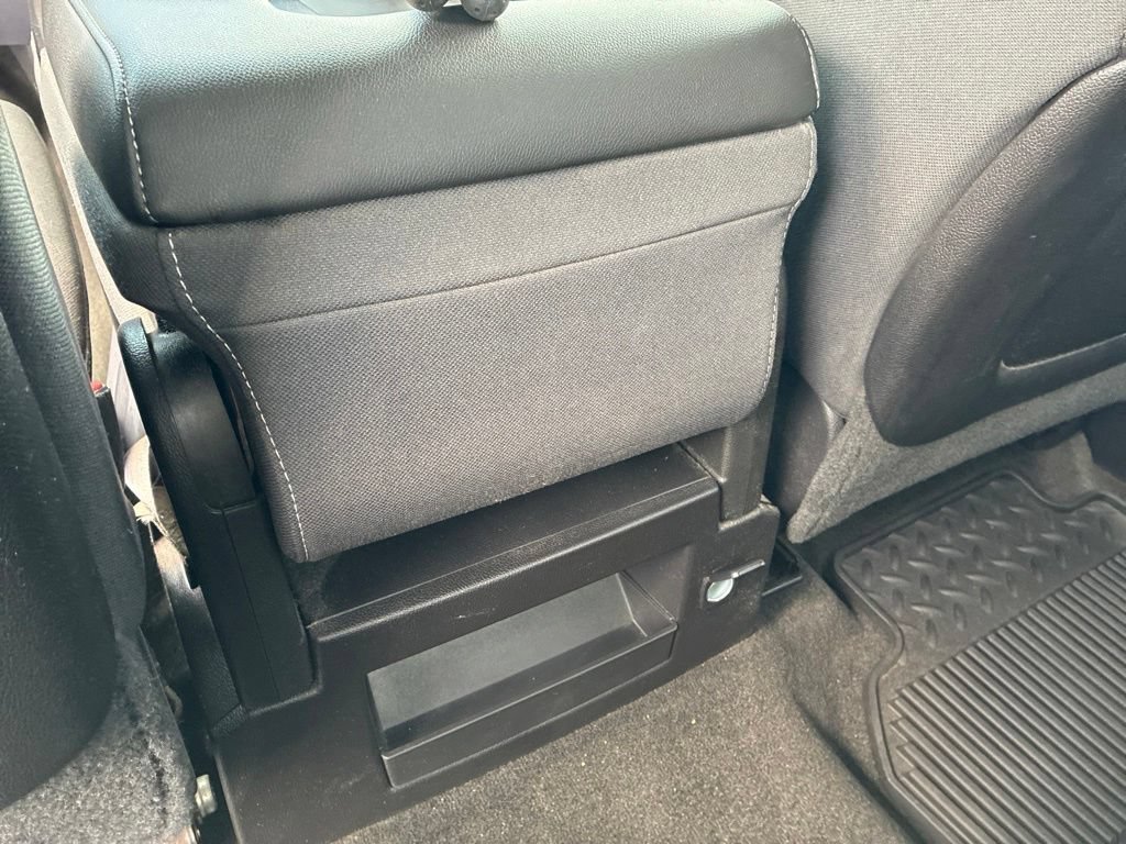 Used 2015 FIRE RED GMC SLE image 23