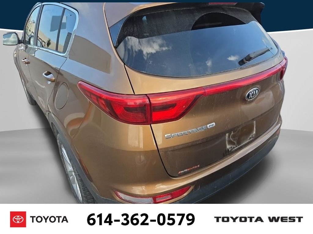 Used 2017 Brown Kia LX image 4