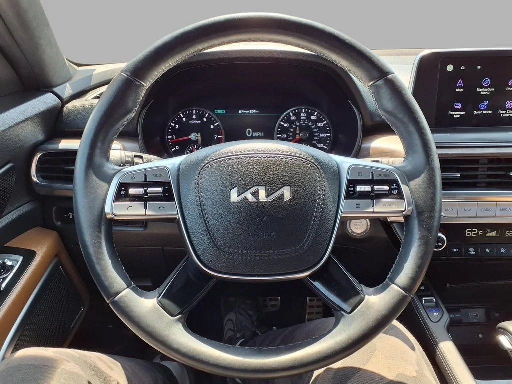 Used 2022 White Kia SX image 15