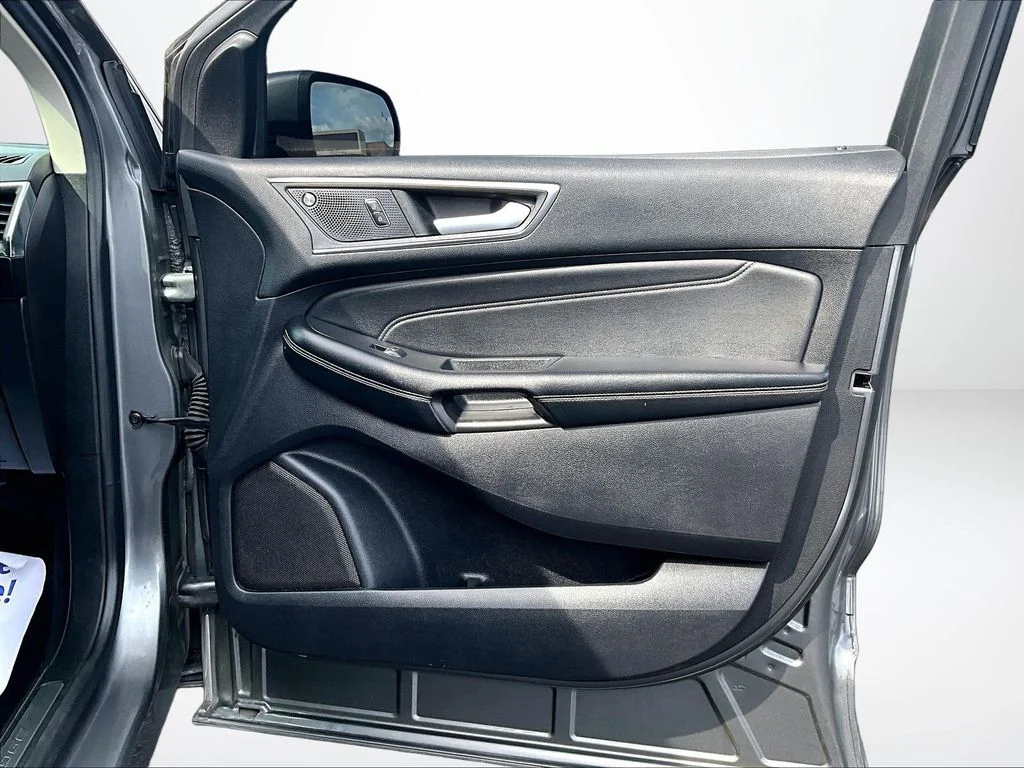Used 2022 Gray Ford Titanium image 22
