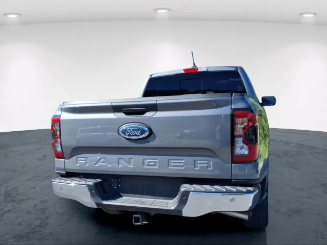 Used 2025 Gray Ford Lariat image 13