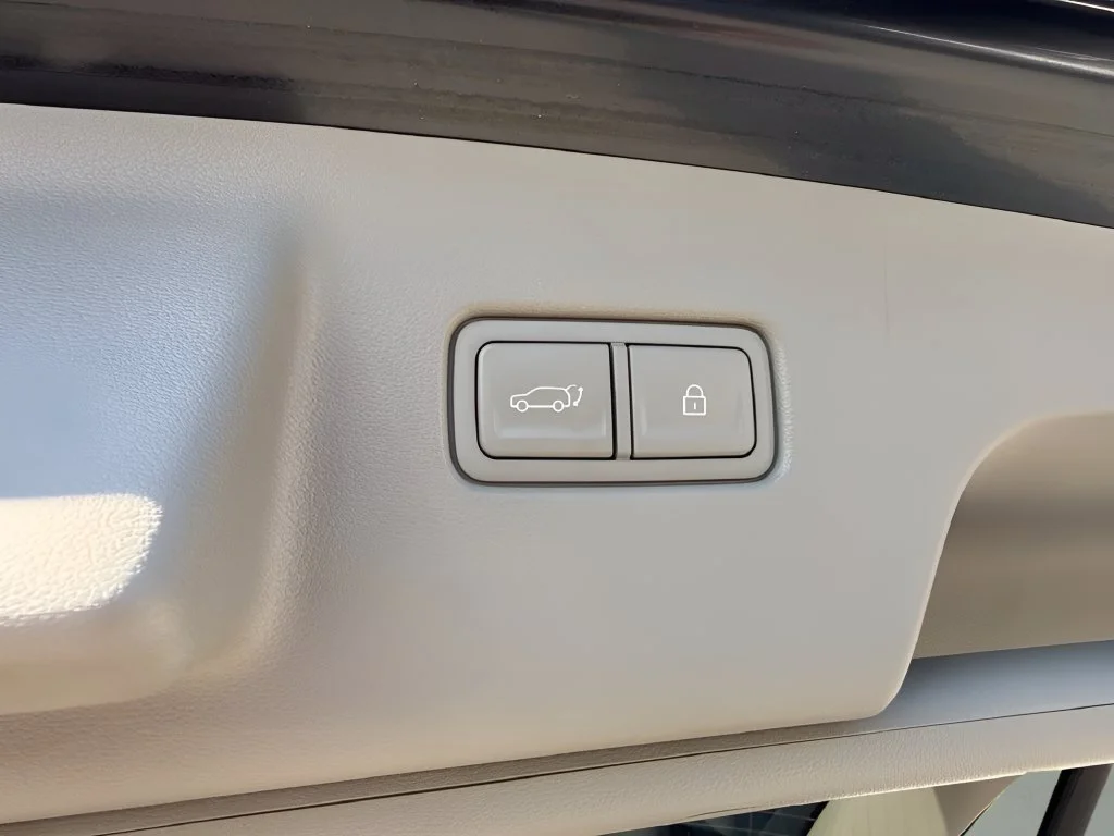 Used 2026 Black Hyundai SEL image 28