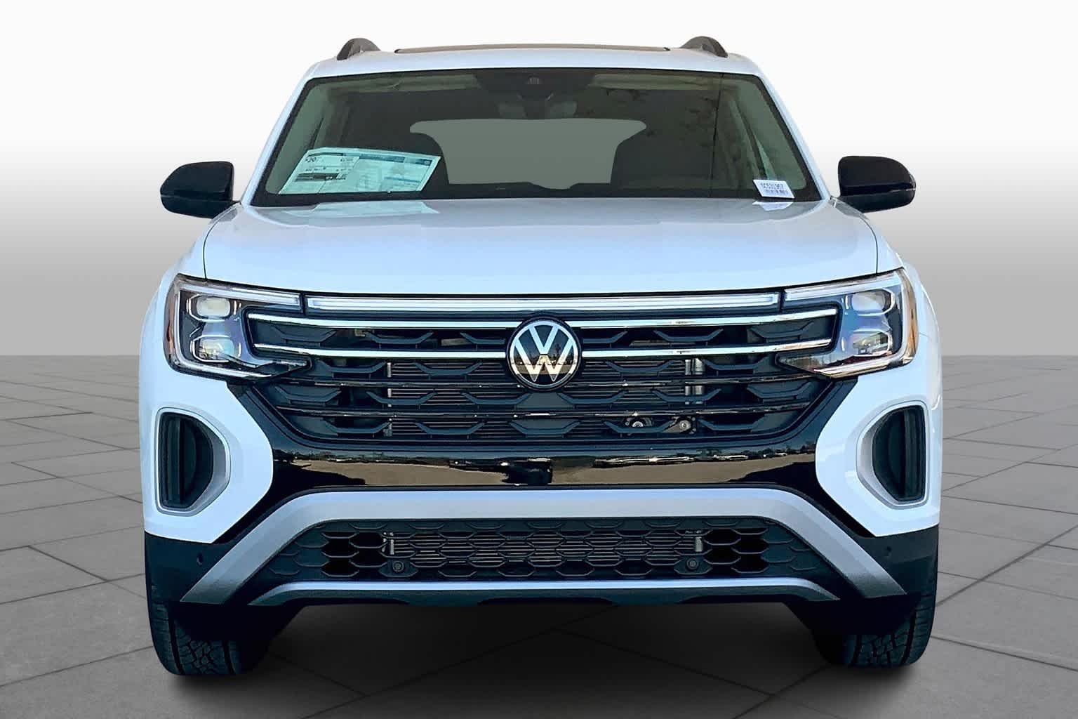 Used 2025 Pure White Volkswagen 2.0T Peak Edition image 3
