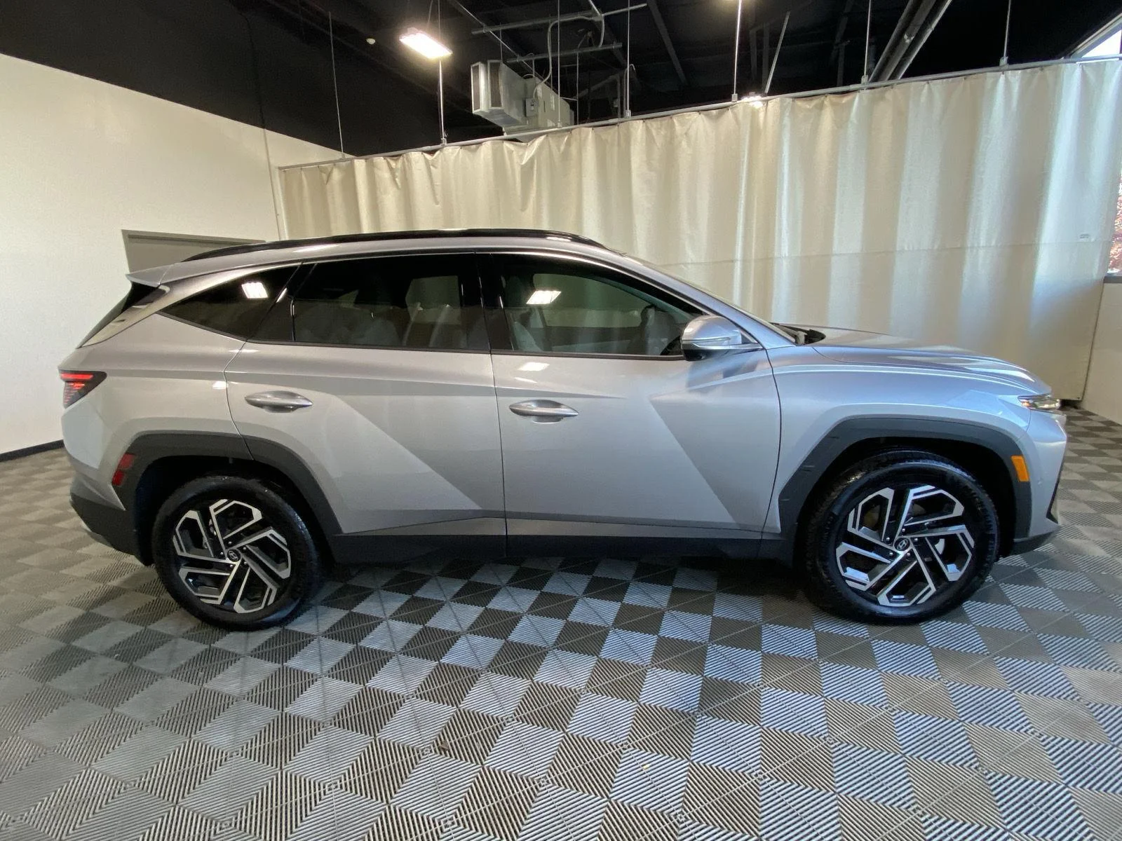 Used 2026 Shimmering Silver Hyundai Limited image 17