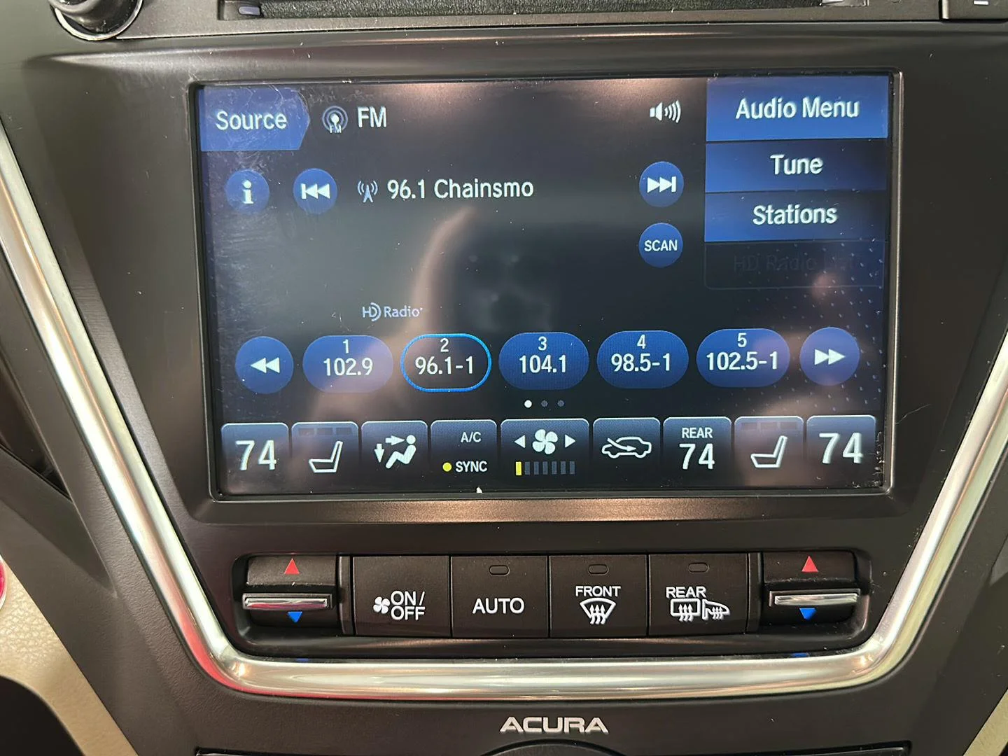 Used 2020 Platinum White Pearl Acura SH-AWD w/Tech image 14
