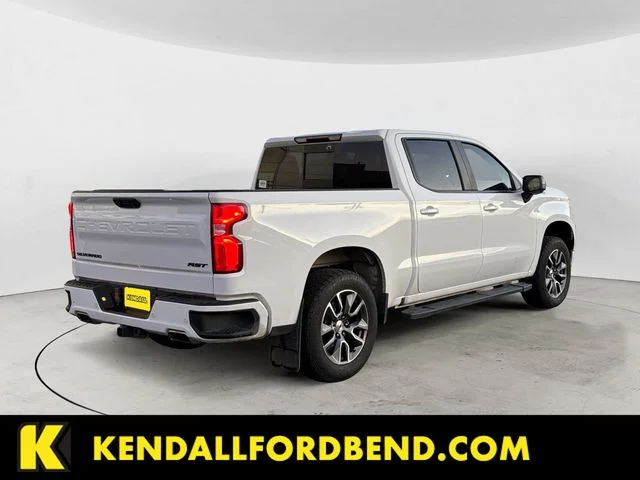 Used 2022 White Chevrolet RST image 5