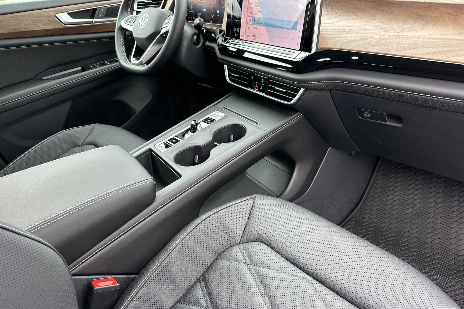 New 2026 White Volkswagen 2.0T SE image 16
