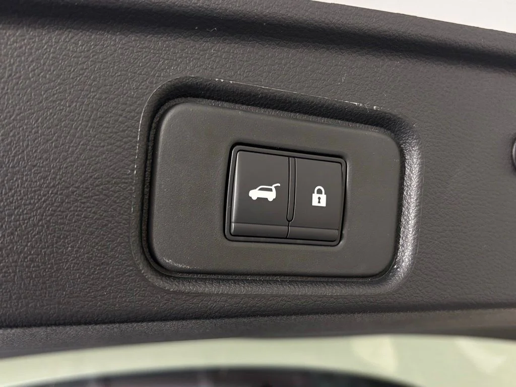 New 2026 Everest White Pearl TriCoat Nissan SL image 41