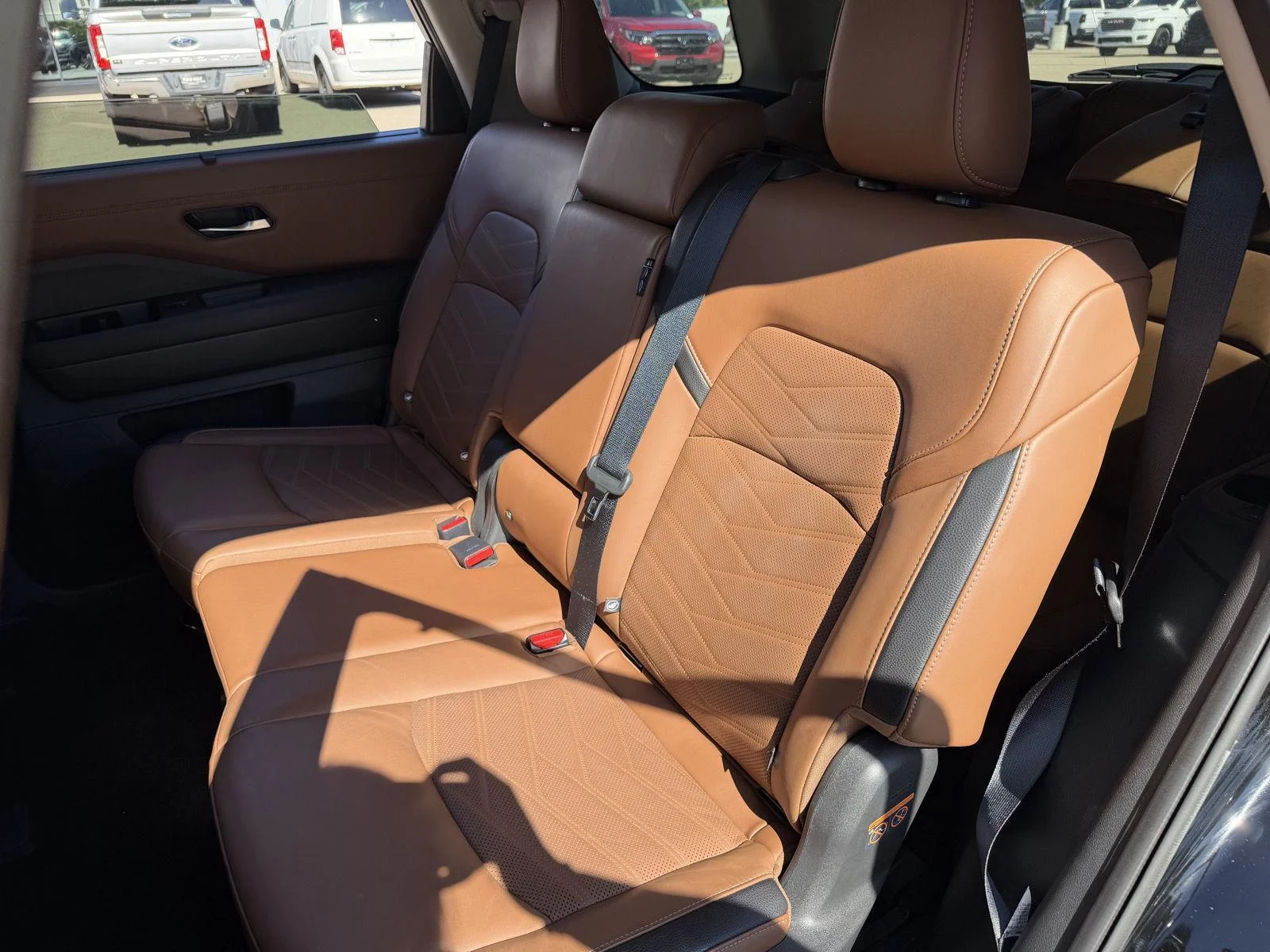 Used 2023 Super Black Nissan Platinum image 16