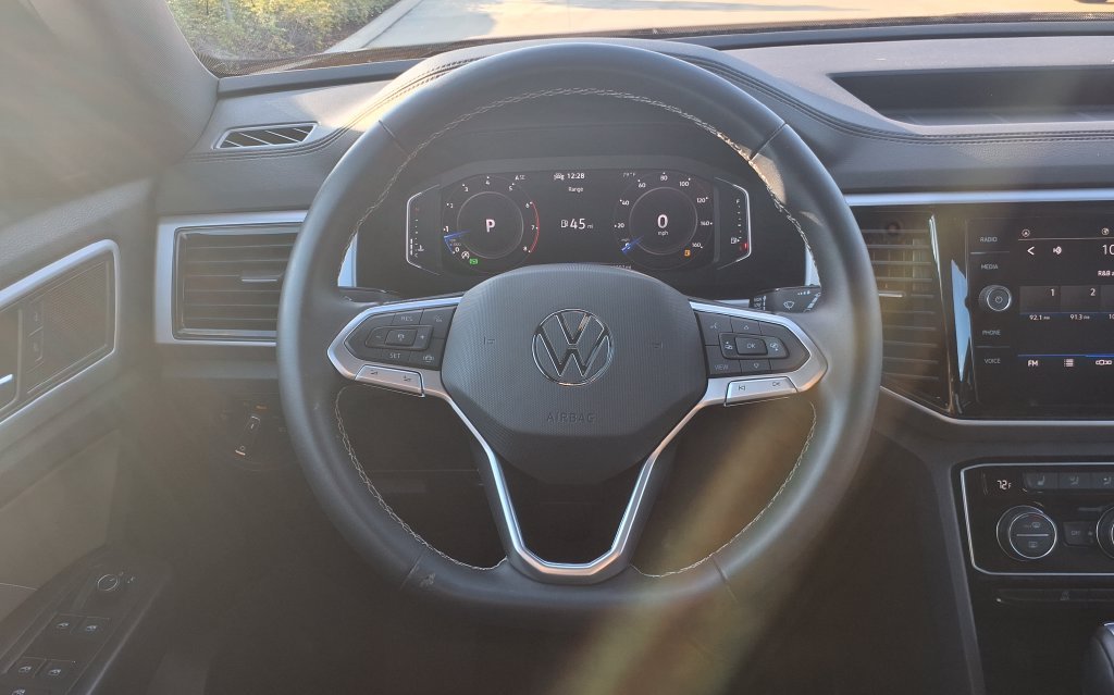 Used 2022  Volkswagen 3.6L V6 SE w/Technology image 20